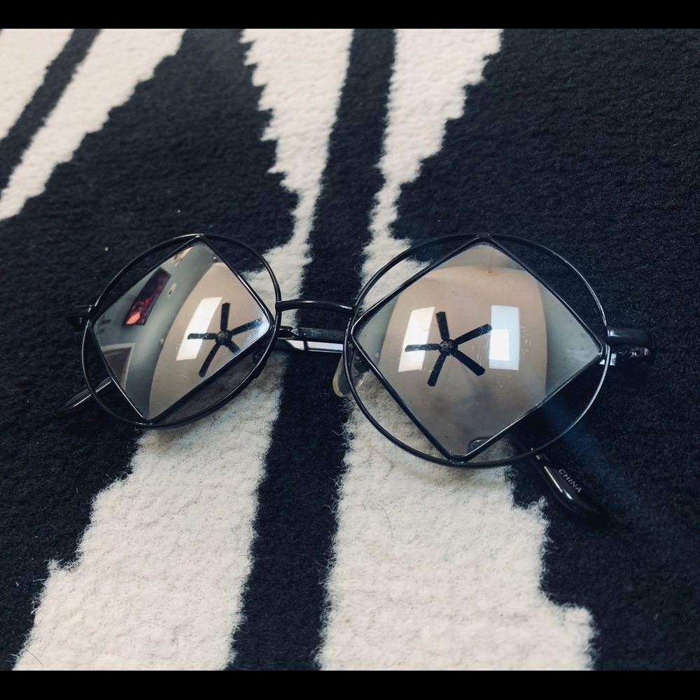 Futuristic Diamond Mirror Sunglasses